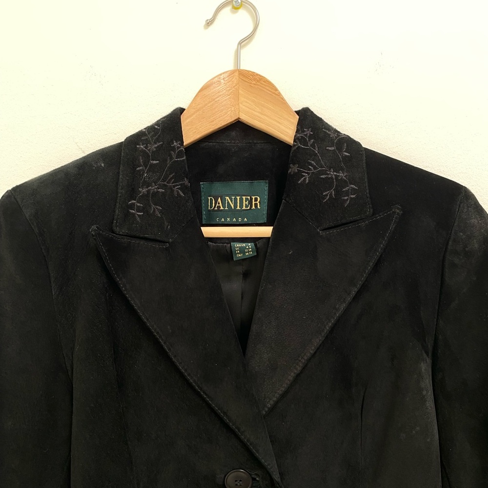 Danier Black Suede Embroidered Women's Blazer Jacket - Picture 4 of 13